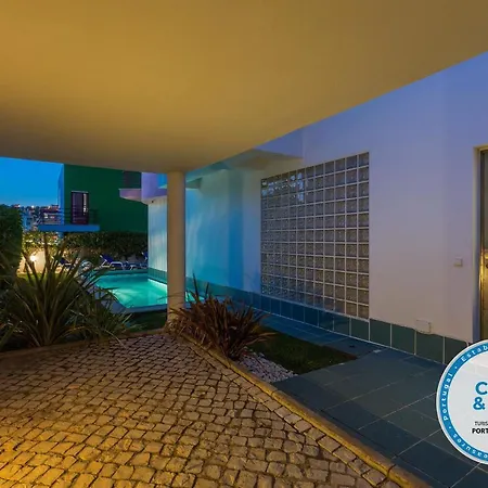 Marina De 8 Villa *